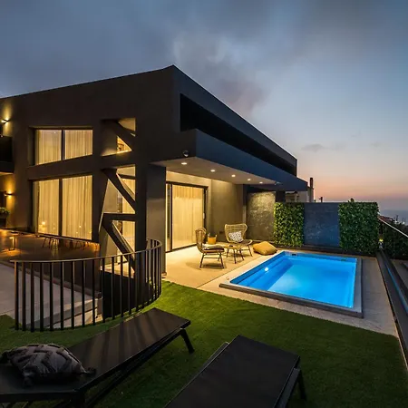 Ria, 4 Bedrooms With Private Pool & Sea View *