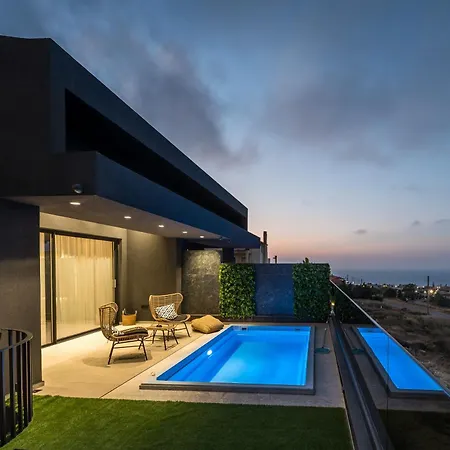 Ria, 4 Bedrooms With Private Pool & Sea View *