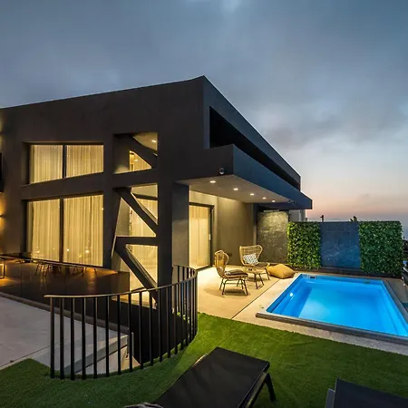 Villa Ria, 4 Bedrooms With Private Pool & Sea View Kokkini Hani