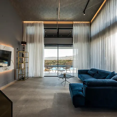 Ria, 4 Bedrooms With Private Pool & Sea View *