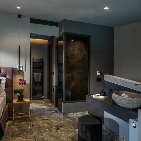 Ria, 4 Bedrooms With Private Pool & Sea View Villa *